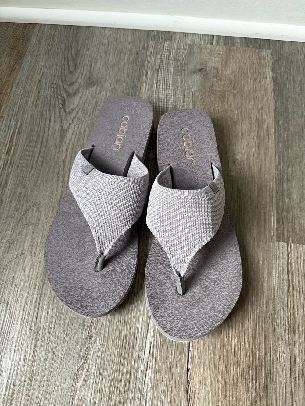 Cobian Bermuda Bounce Zinc Gray Platform Thong Sandals Flip Flops Comfy Size 8 - Picture 3 of 14